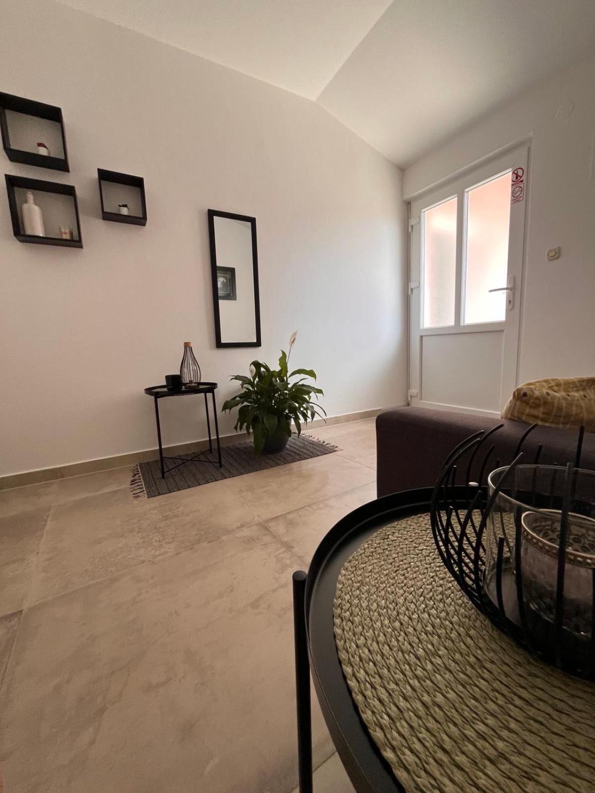 Apartments Mirijana Pula Exterior foto