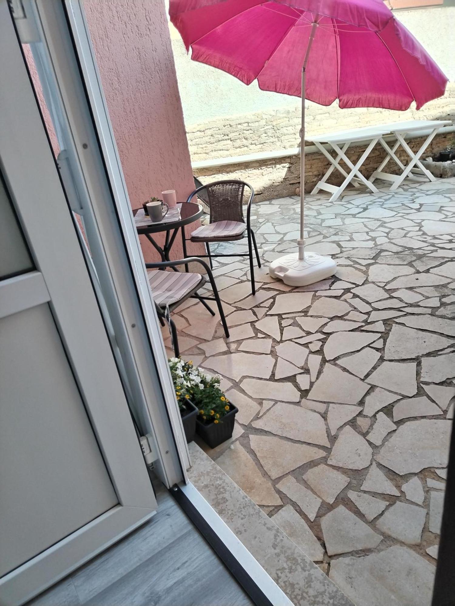 Apartments Mirijana Pula Exterior foto